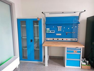 Workshop cabinets